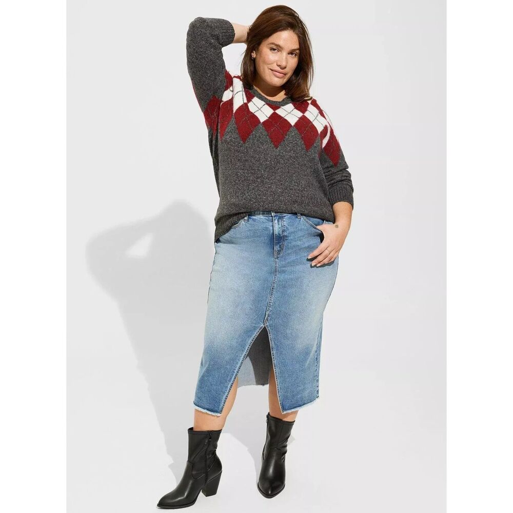 Torrid Plus Size 2X Thick Warm Vegan gray Red Argyle Crew Neck Sweater